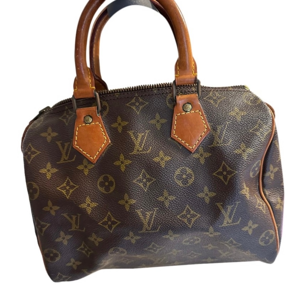 Vintage Louis Vuitton speedy bag